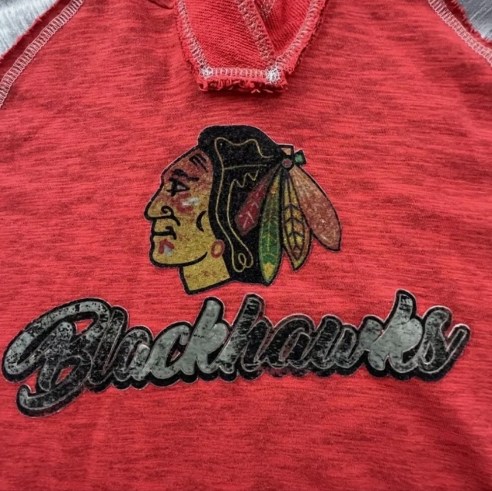 NWOT Women's Chicago Blackhawks Majestic Hoodie - Picture 2 of 5